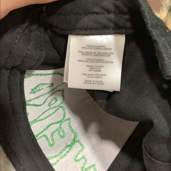 CANT EVEN SLIDES AND WEIRD SNAP BACK CAP - Picture 4 of 10